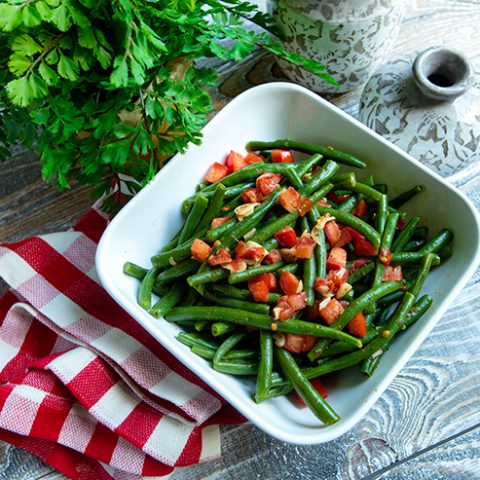 Green Beans With Garlic & Fresh Tomatoes