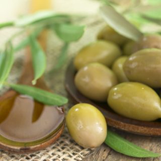 Cured Green Olives