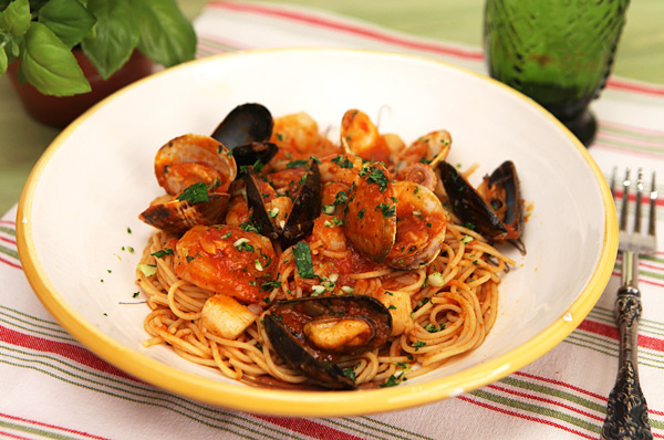 Whatcha Cooking Wednesday Linguine Pescatore