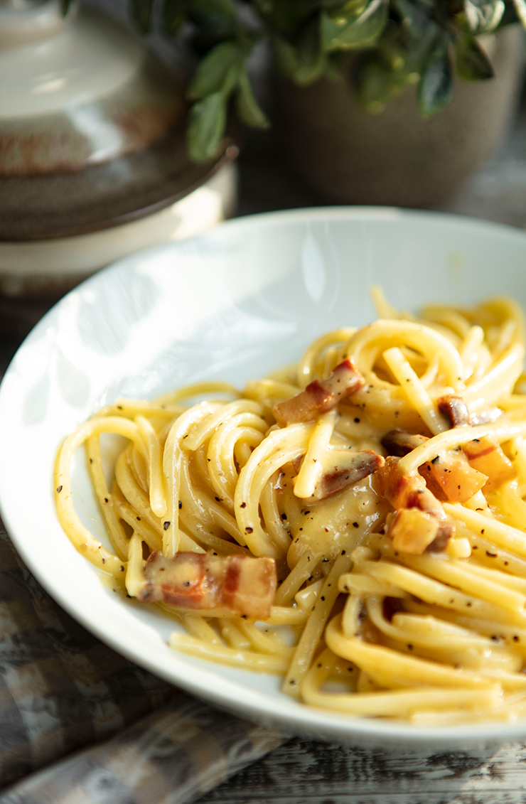 Easy Pasta Carbonara Recipe | Italian Food Forever
