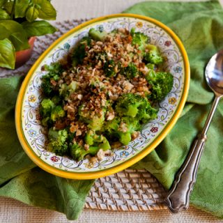 Broccoli With Anchovies & Garlicky Breadcrumbs