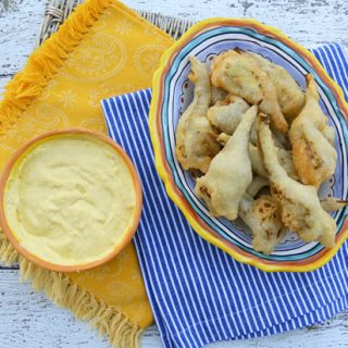 Fried Artichokes {Carciofi Fritti} With Lemon Aioli